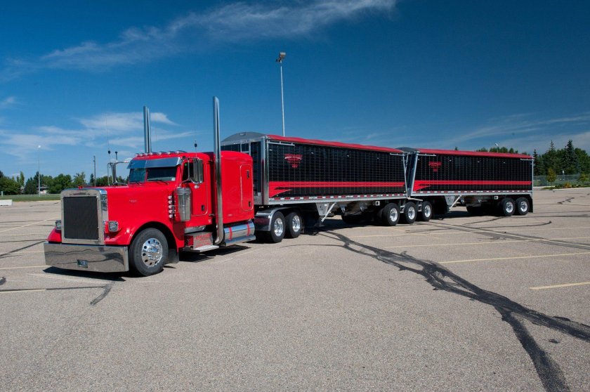 Трак Петербилт