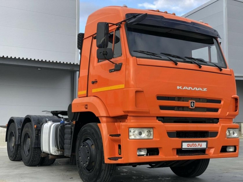 КАМАЗ тягач 6460