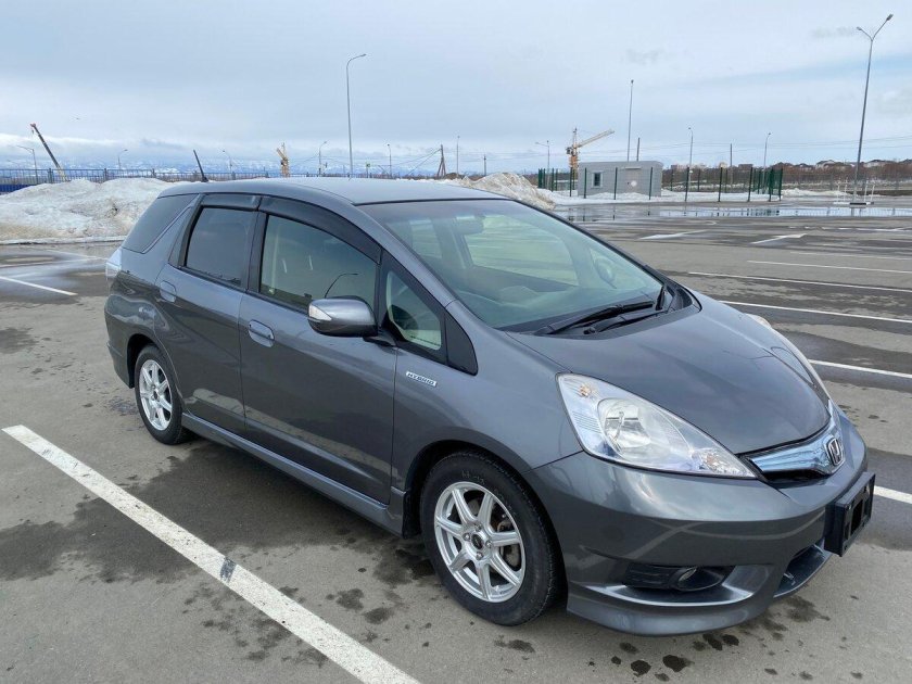 Honda Fit Shuttle 2013