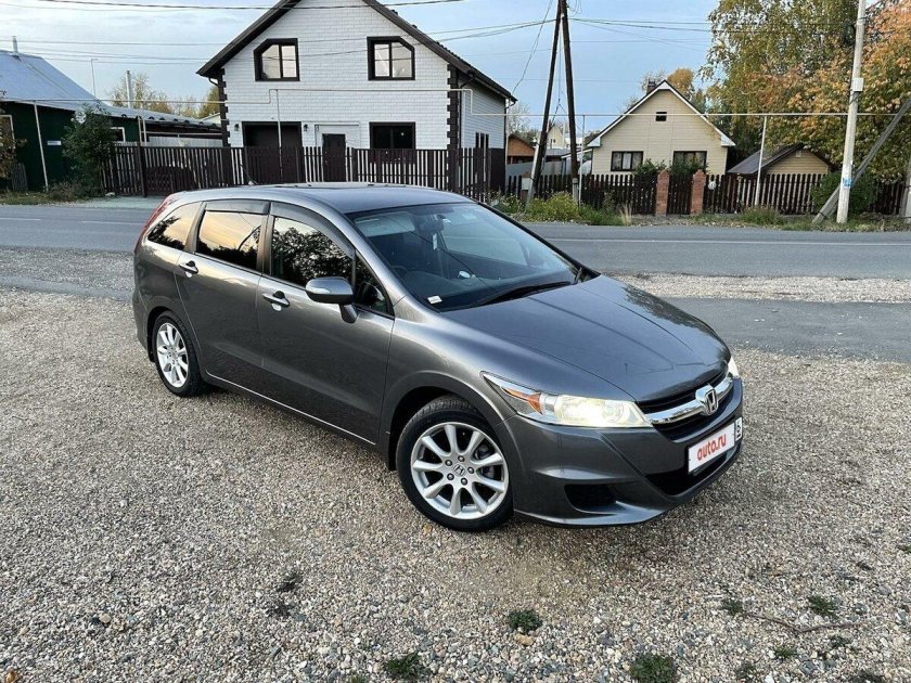 Хонда стрим 2011