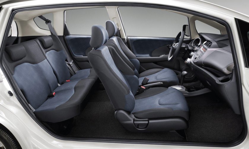 Honda Fit 2012 салон