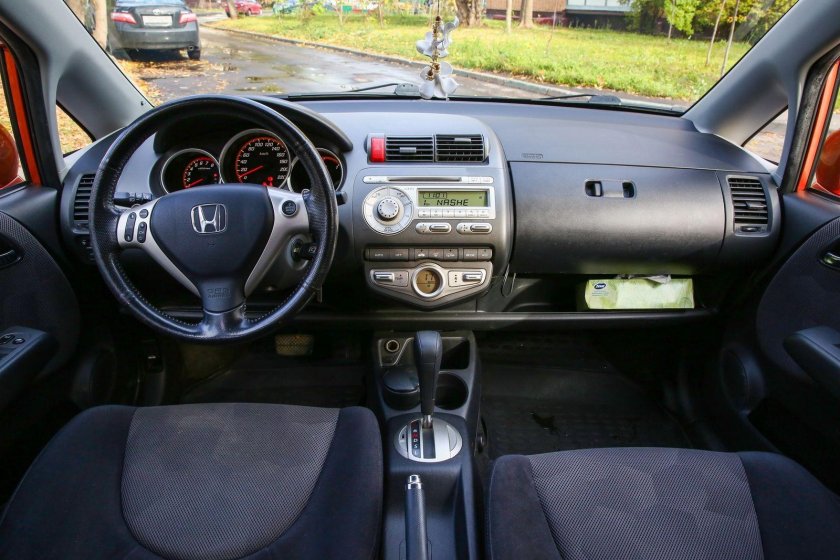 Хонда джаз 2008 салон