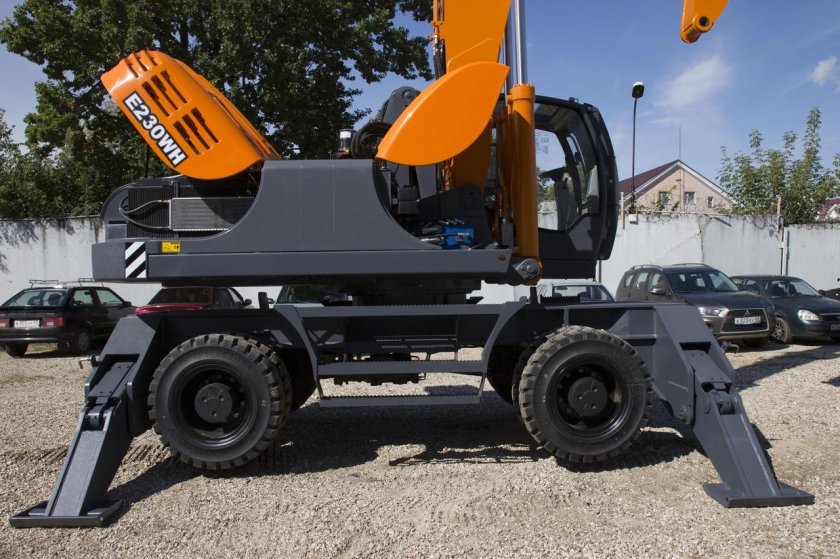 Е230wh экскаватор-перегружатель