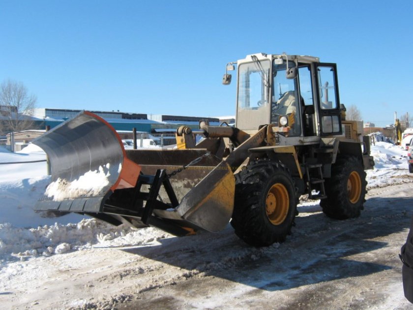 Снеговой отвал на фронтальный погрузчик Амкодор