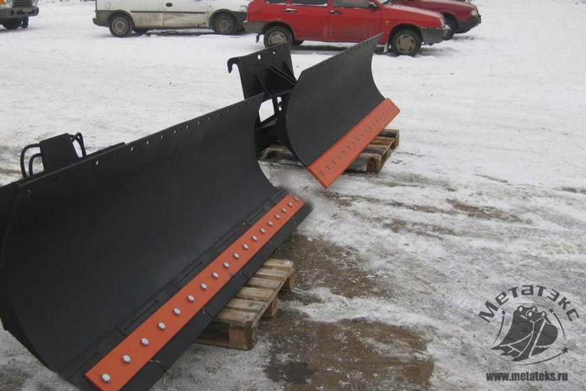 Снеговой отвал на фронтальный погрузчик