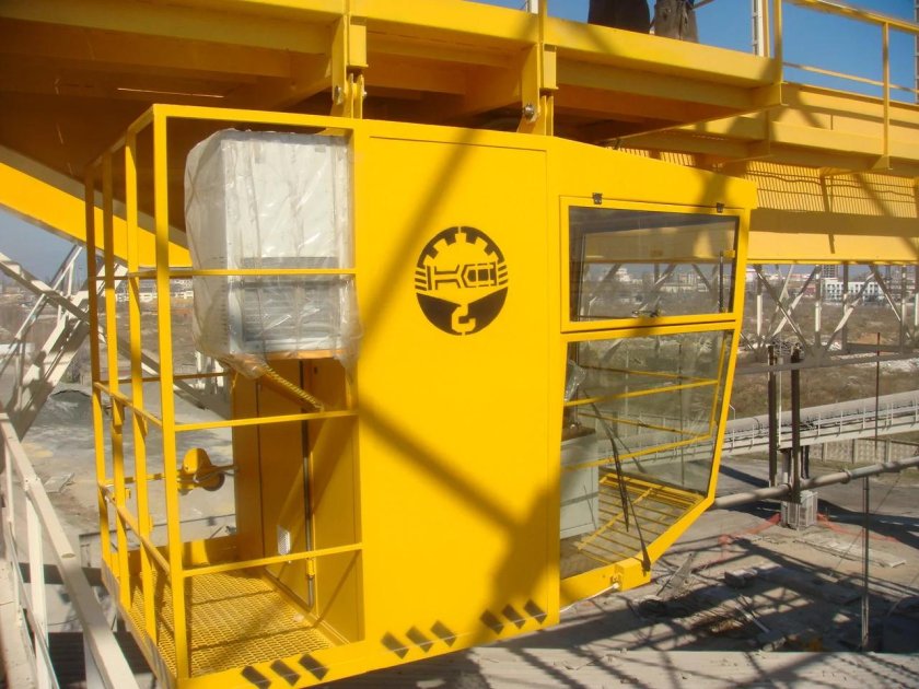 Крановщик мостового крана