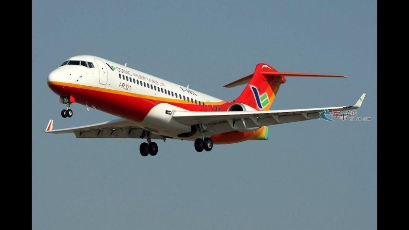 Comac arj21-700