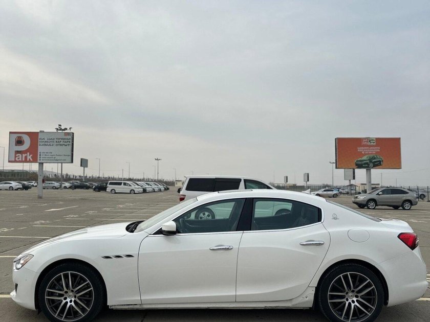 Maserati ghibli 2013 2016
