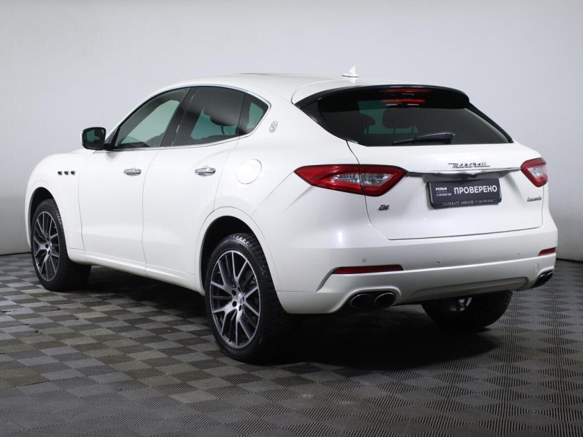 Мазерати леванта