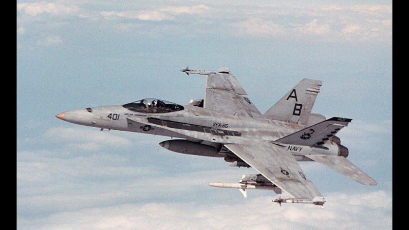 Самолет f/a-18c hornet