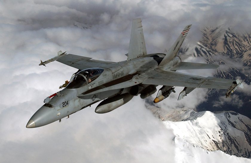 Mcdonnell douglas f/a-18 hornet