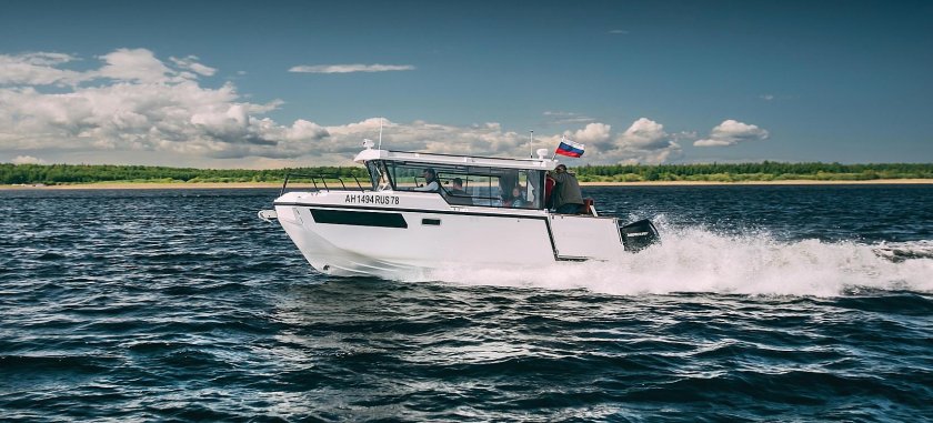 Searene 745 crew cabin