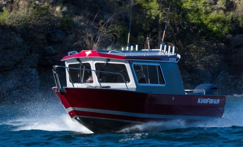 Катер Kingfisher 2525