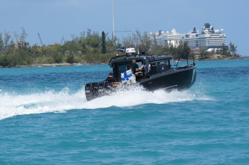 Катер XO 260 Cabin