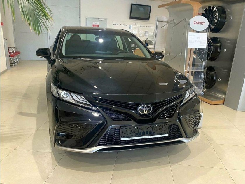 Новая toyota camry