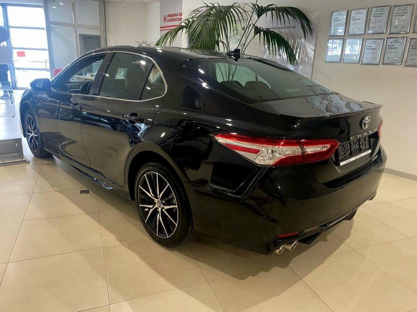 Новая toyota camry