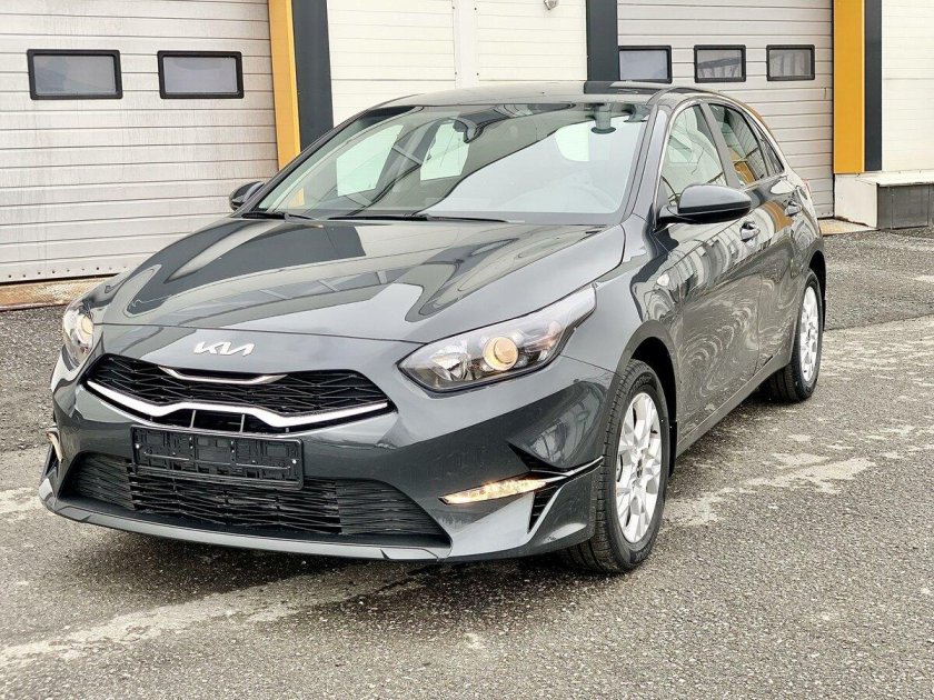 Серый Kia Ceed III Рестайлинг 1.6 at (128 л.с.) с пробегом