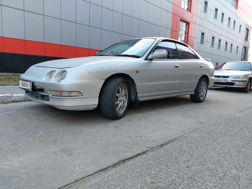 Honda integra 1998 седан