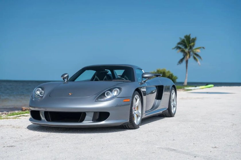 Porsche Carrera gt Grey