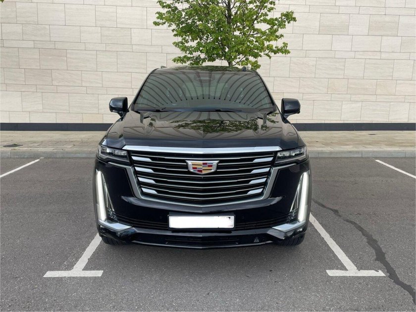 Машина cadillac escalade