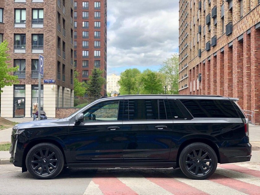 Кадиллак эскалейд v