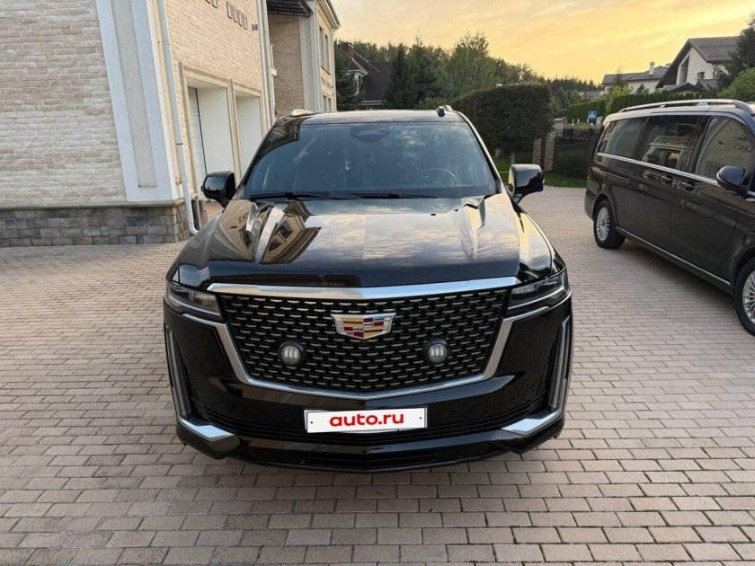 Машина cadillac escalade