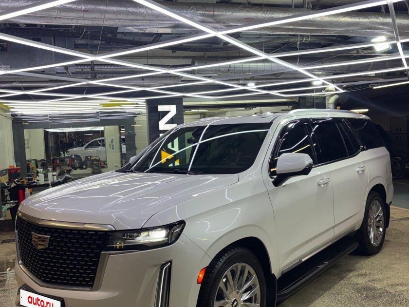 Кадиллак эскалейд 2023