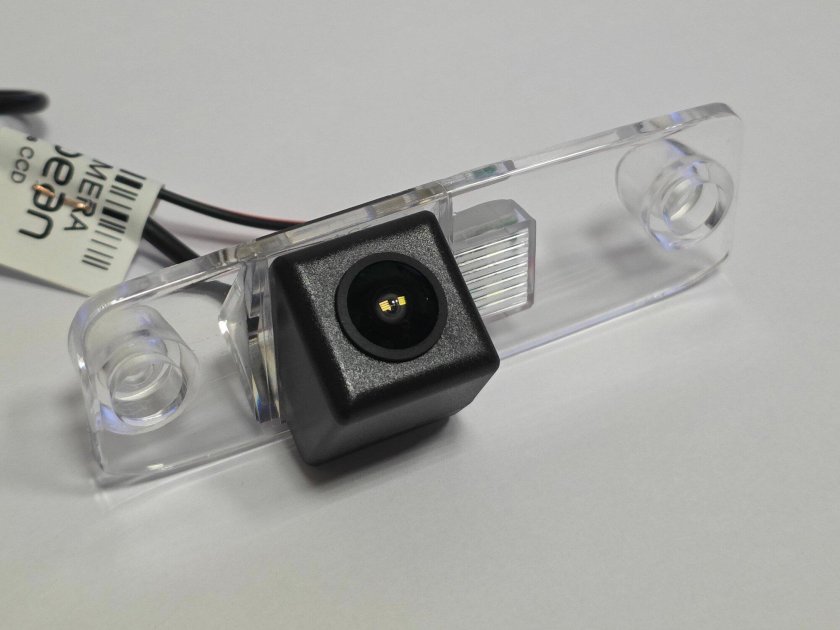 Камера заднего вида автомобильная