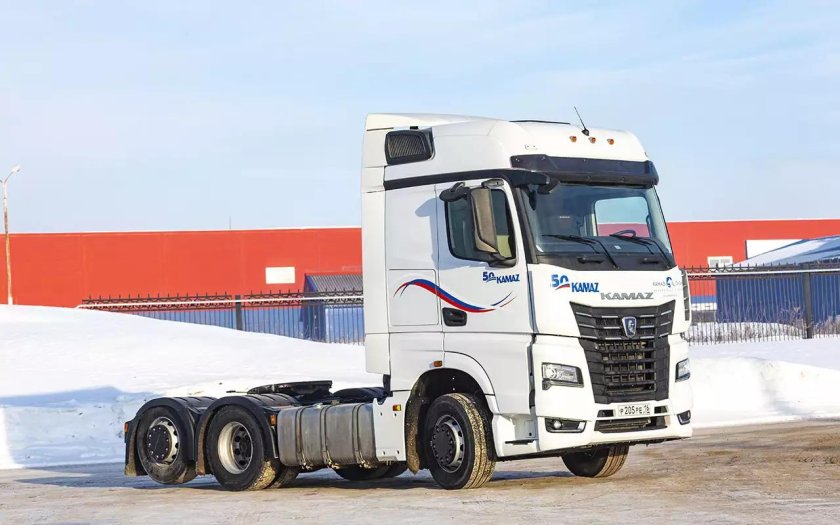 КАМАЗ 5490 6х2