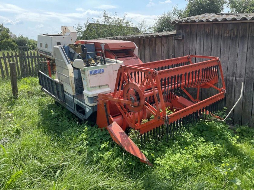 Японский мини комбайн кубота