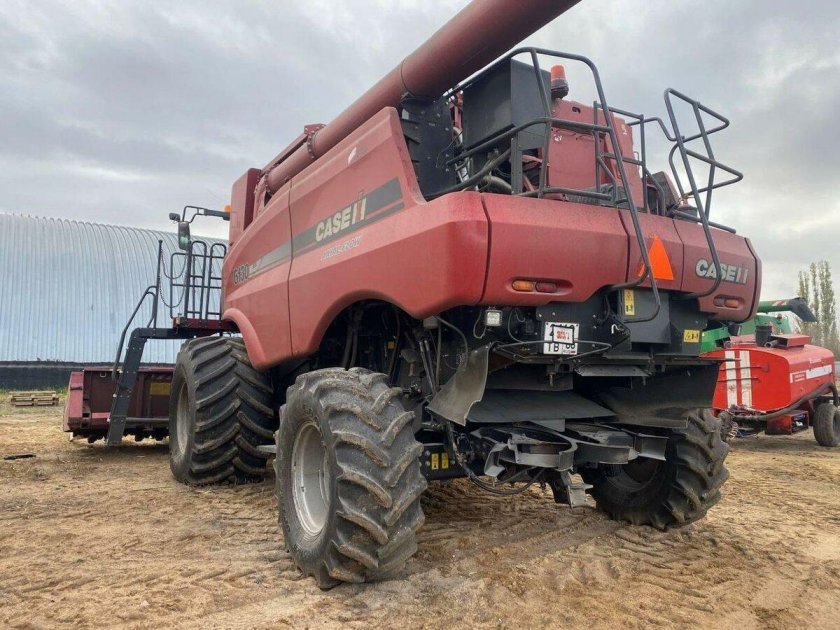 Красный комбайн