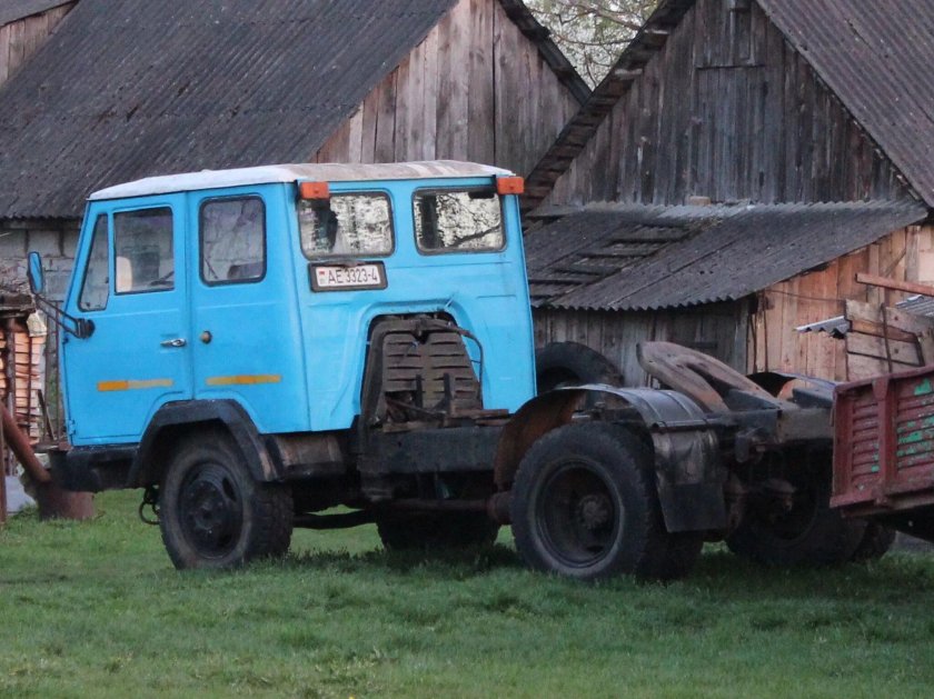 Грузовик каз 608в колхида