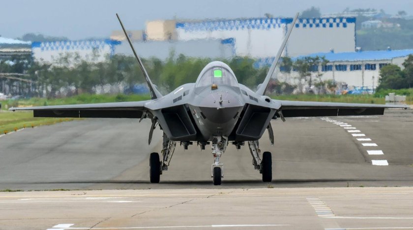 Истребитель пятого поколения су 57