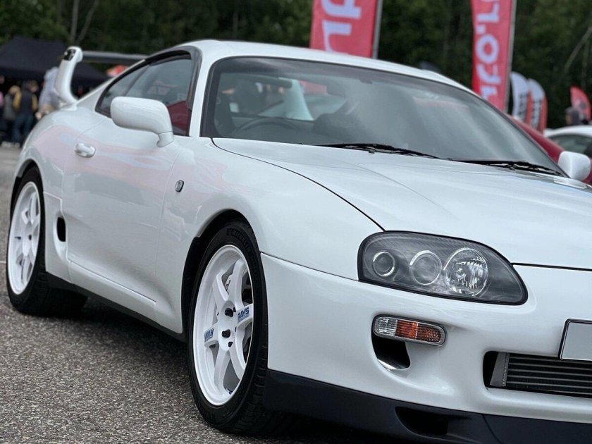 Toyota supra a80 1998