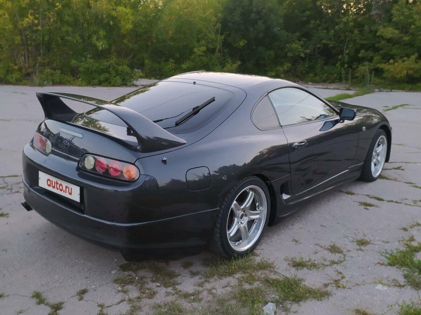 Toyota supra a80 1995