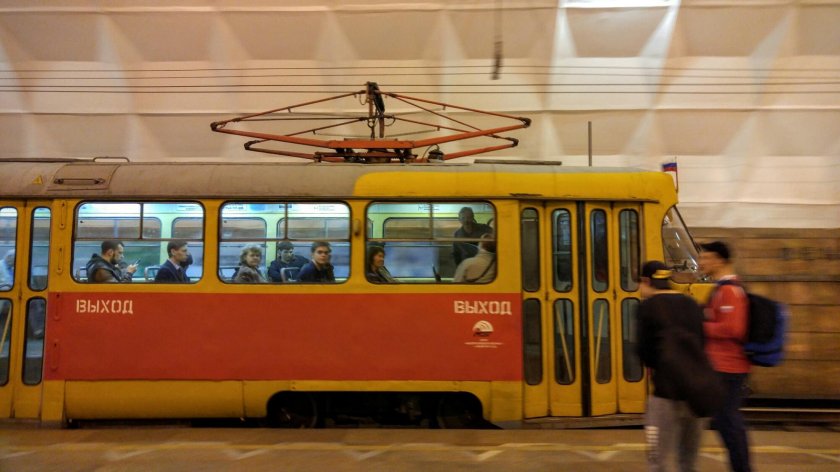 Трамвай в метро
