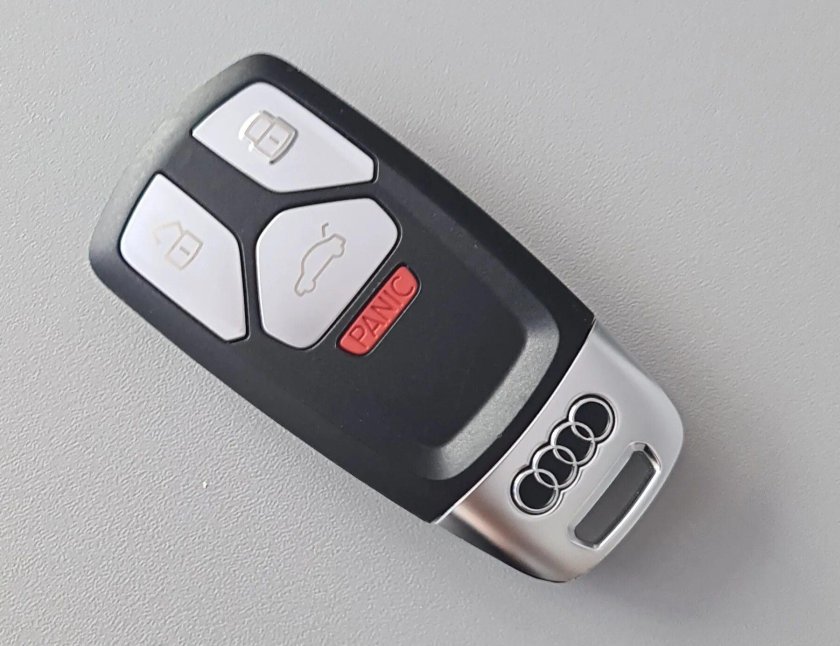 Куда приложить ключ Ауди а5