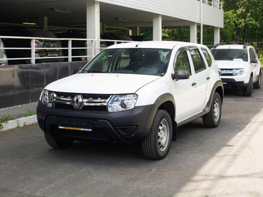 Рено Дастер белый 2013