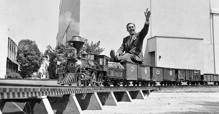 Уолт Дисней железная дорога