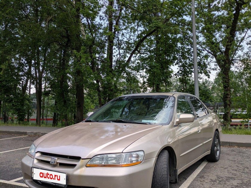 Хонда аккорд 2000 года