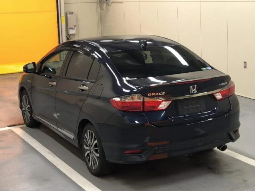 Honda grace 2018