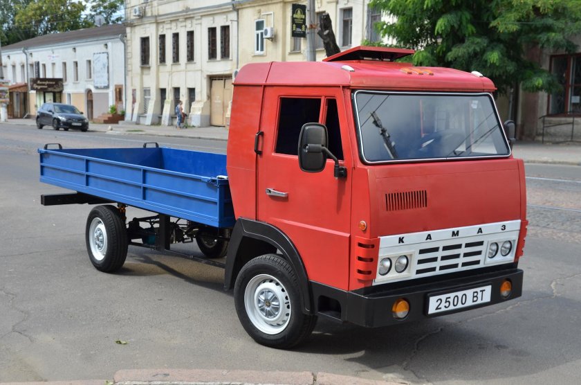 КАМАЗ маленький 4307