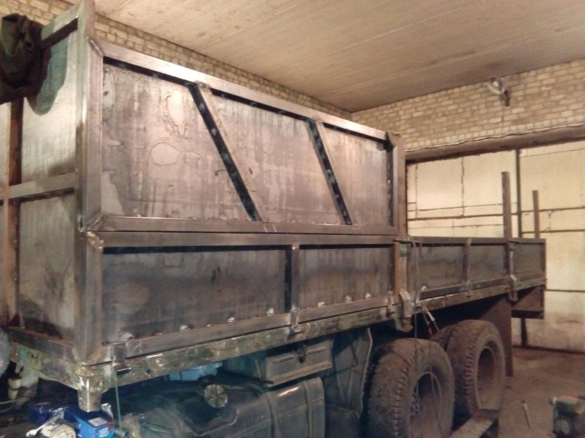 Кузов КАМАЗ 53212 бортовой