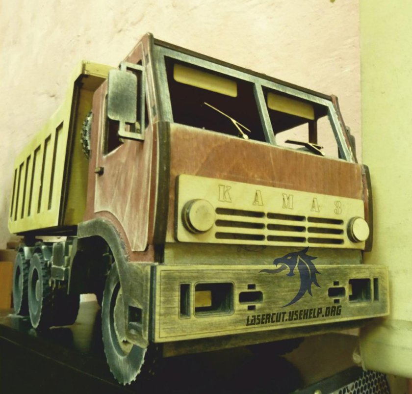 КАМАЗ бар из фанеры