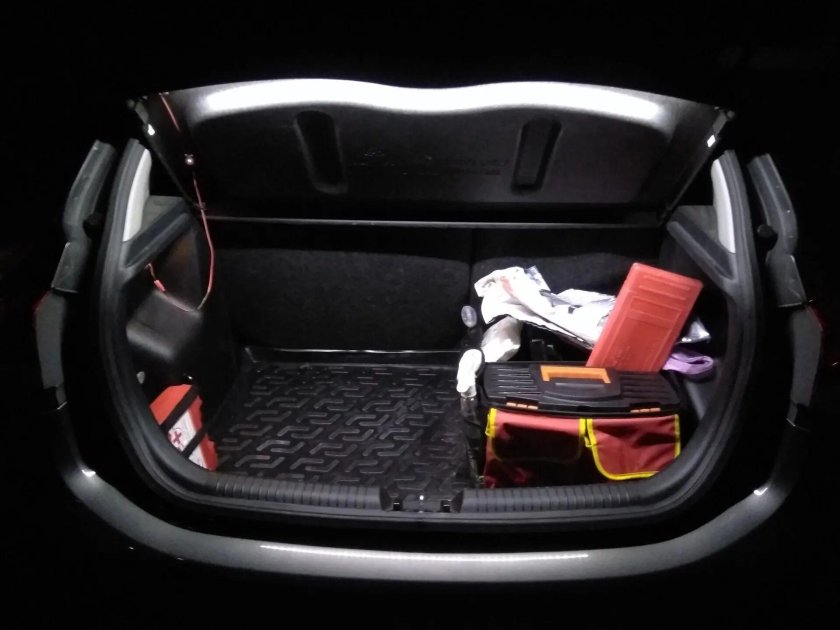 Киа Рио хэтчбек 2017 багажник