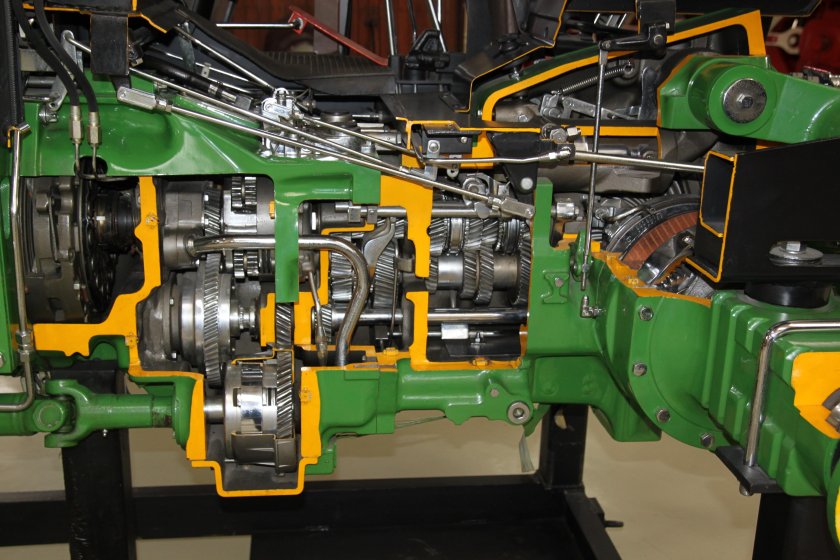 Джон Дир 3350 технические характеристики