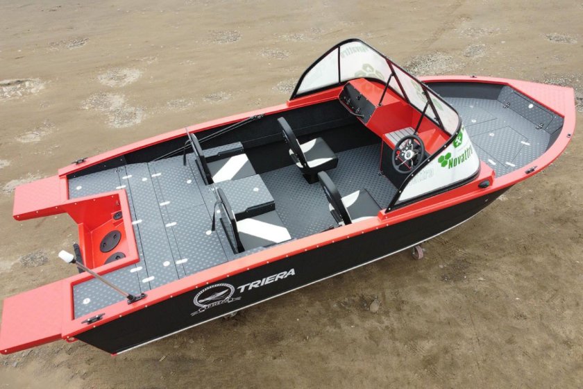 Лодка Триера 420