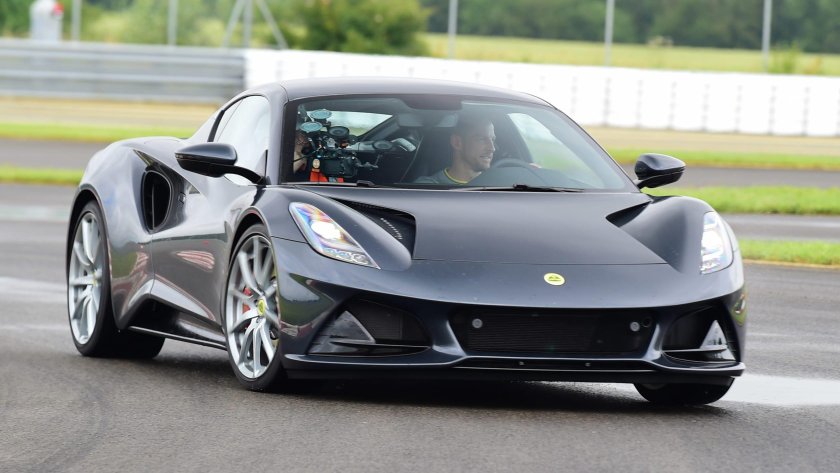 Лотус Эмира 2022