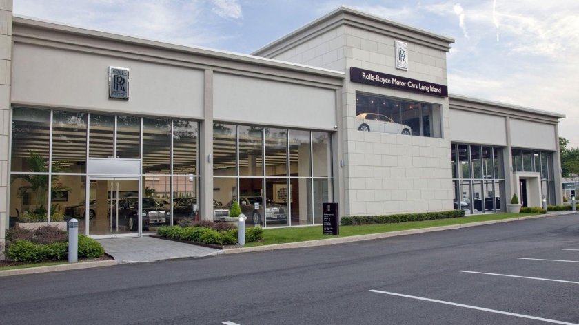 Автосалон Rolls Royce