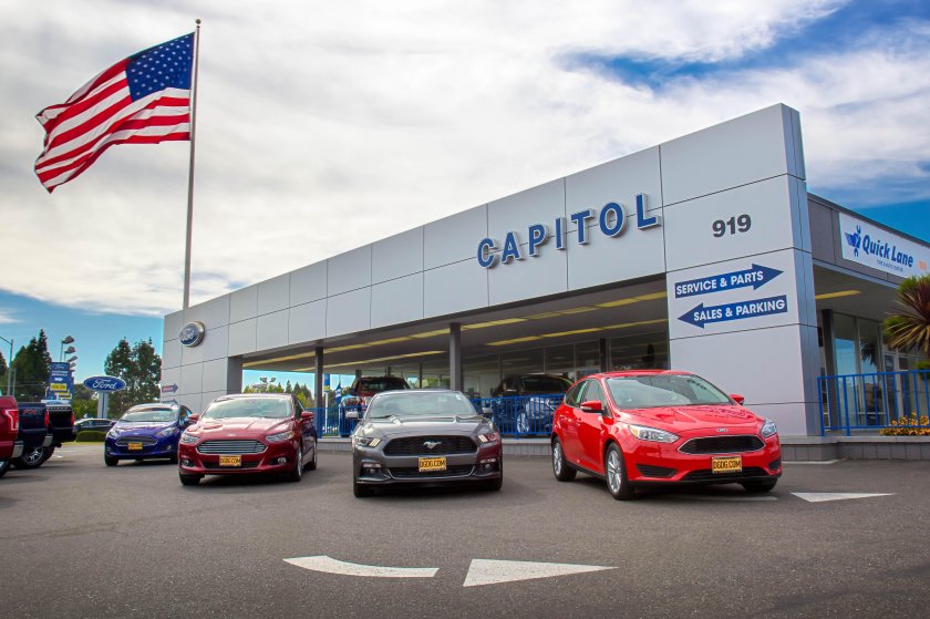 Американский автосалон